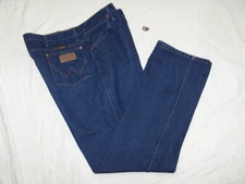Men's Wrangler Jeans - 936DEN - Size 40 x 32 - Waist Measures 39 - 1/2"