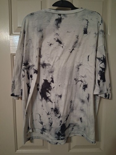 SHEIN Women's Short Sleeve Blue & White Sun & Moon Shirt SZ M (see measurements) - Picture 3 of 5