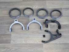 01-04 MUSTANG TREMEC 3650 TRANSMISSION SHIFETR FORKS 04GT