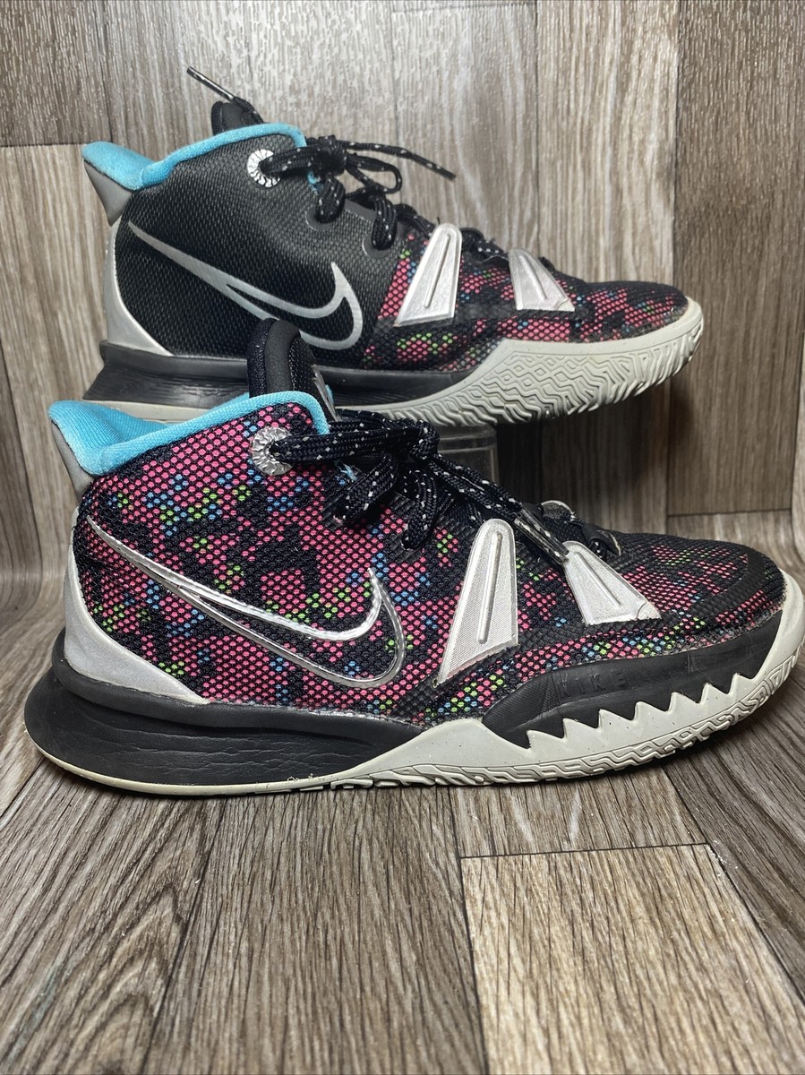 nike kyrie boys