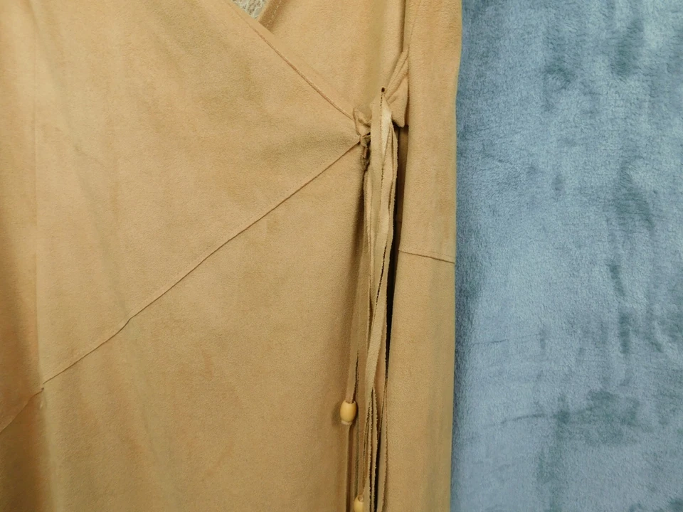 Vestido envolvente Bebe vintage para mujer pequeño bronceado imitación gamuza vaquera costera flecos boho Foto 3 de 4