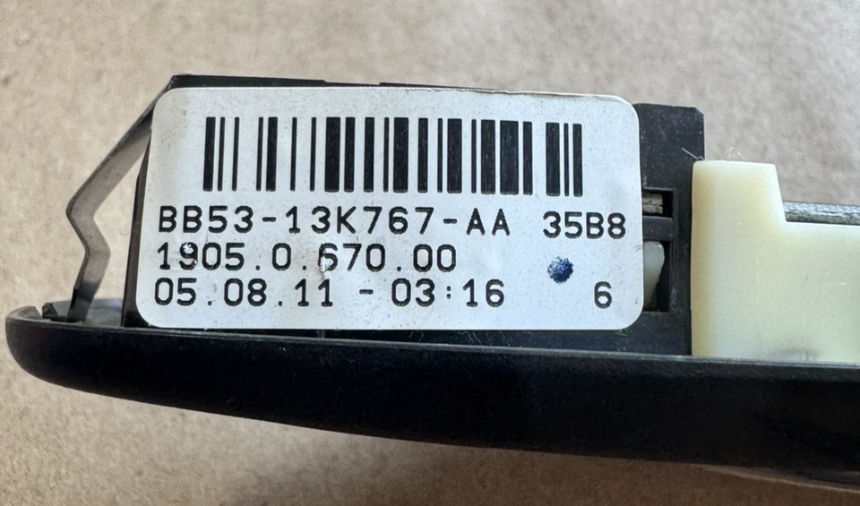 Lámpara de luz interior Ford Explorer U502 T35PDEDT35PDTD 10-19 BB5313K767AA Foto 3 de 3