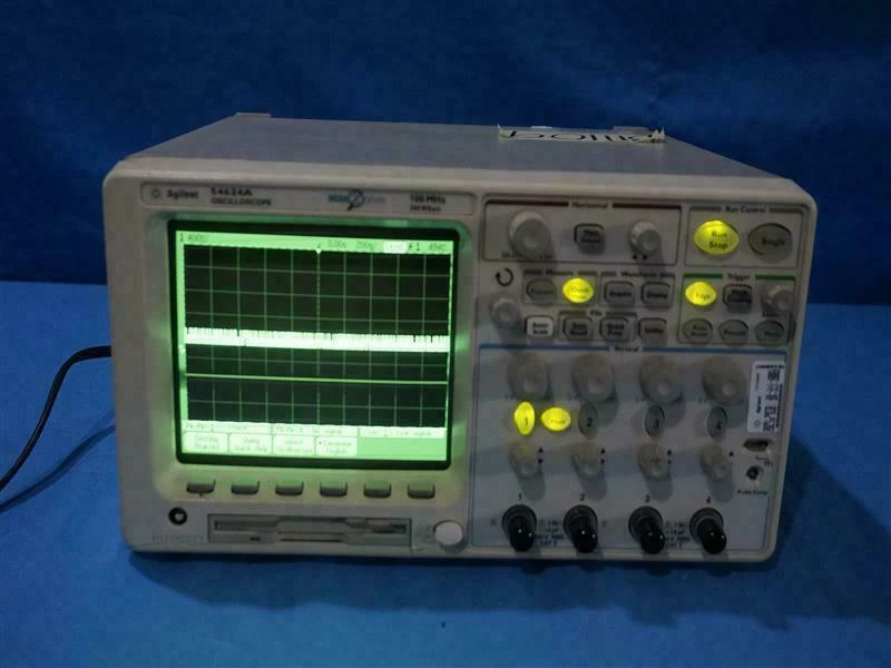 HP Agilent 54624A 4CH Oscilloscope 100MHz 200 Msa/s w/ Breakage Made in Malaysia - Image 3 of 4