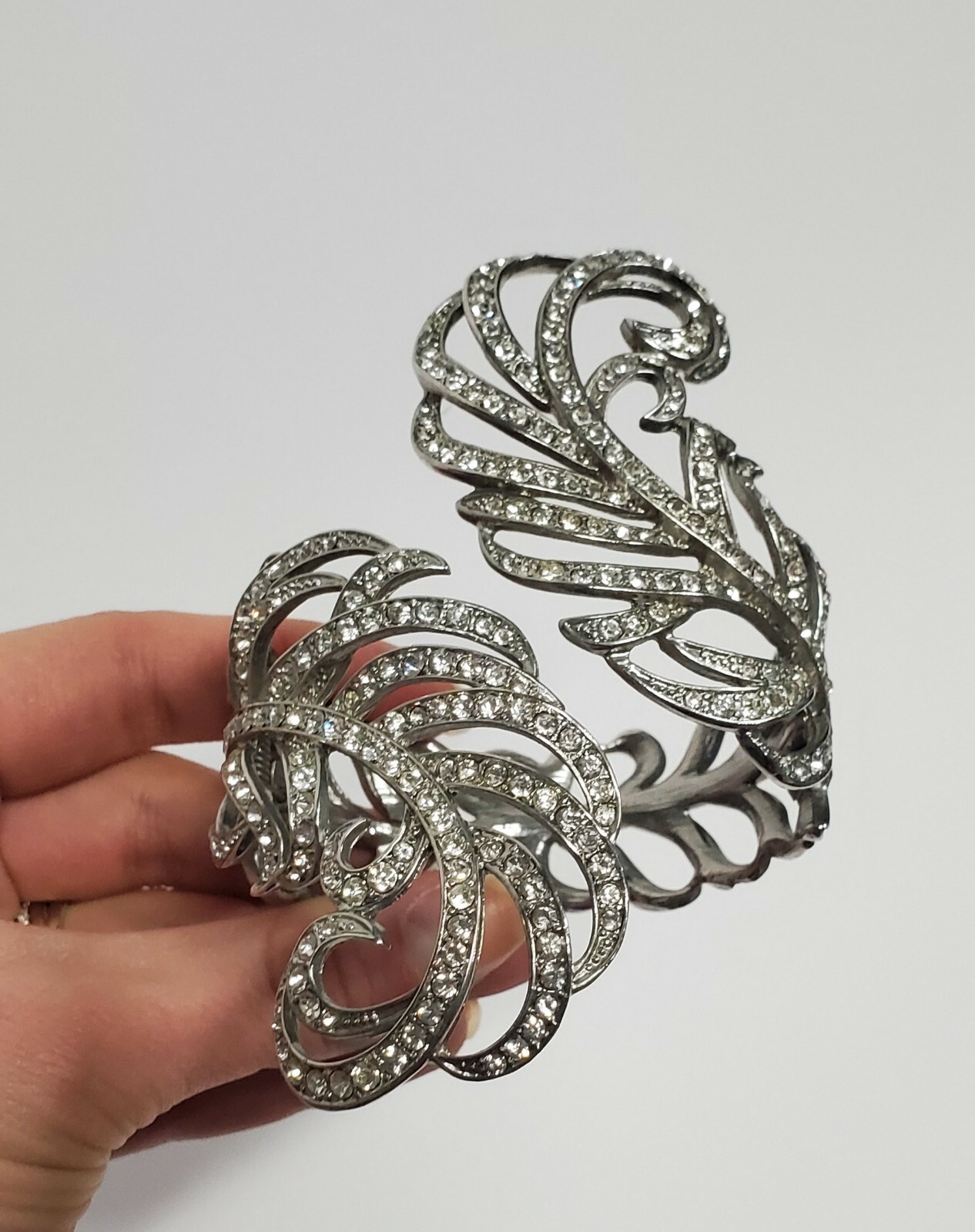 Unique Feather Themed Bracelet - image 3