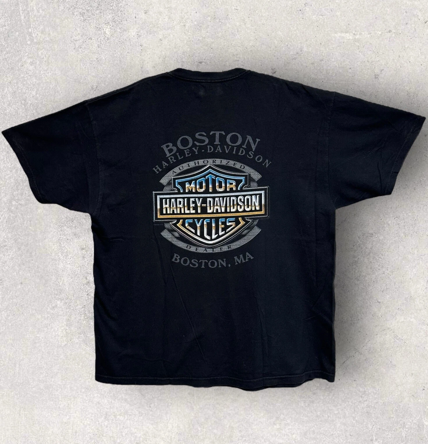 Vintage Harley Davidson Pocket Tee Flame Chrome Logo Boston ©️ 2006 XL 24”x29.5”