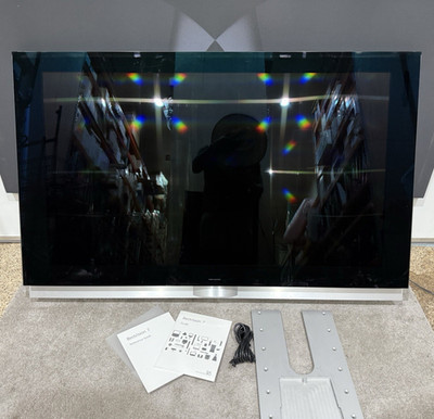 Bang & Olufsen BeoVision 7-55 BluRay 55'' LCD TV With Fixed Wall Bracket