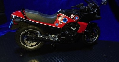 KAWASAKI GPZ900R Ninja A2 1/12 1986 TOPGUN Maverick Wit's Model