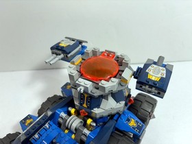 LEGO Nexo Knights: Axl's Tower Carrier 70322 (2016)