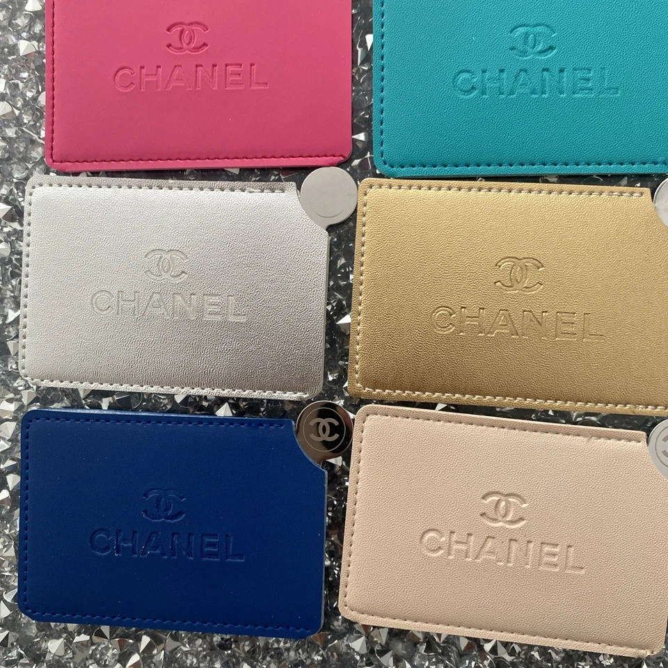 Chanel Beauty GWP - Estuche para tarjetas con espejo - Pequeño 3,5” X 2,5” - Juego de 14 colores Foto 4 de 4
