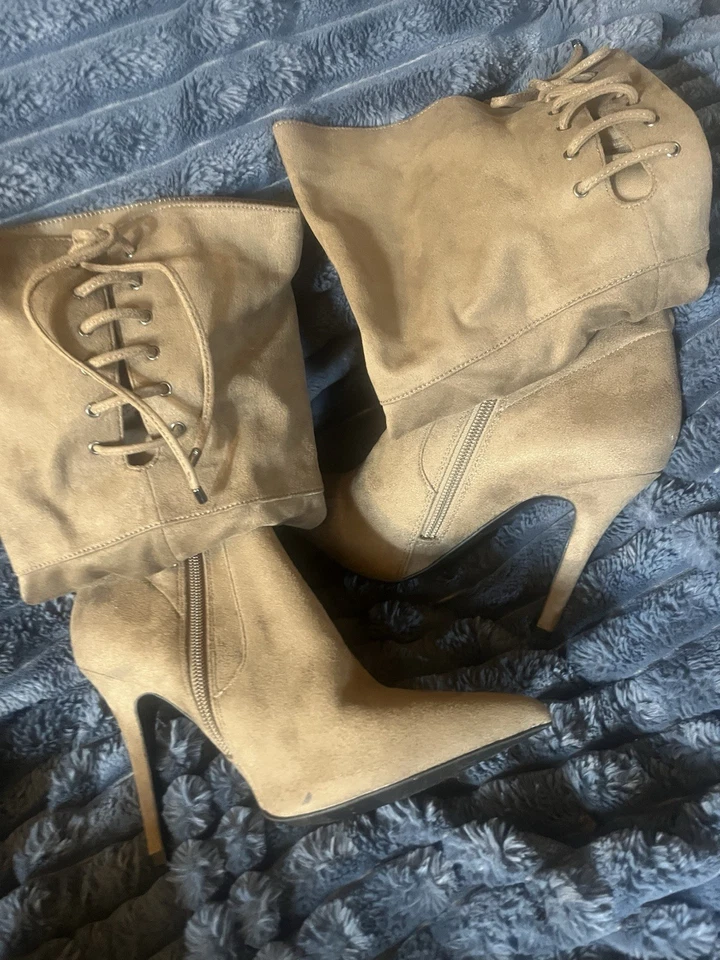 Bota de aguja de gamuza hasta el muslo ALDO ASTEILLE Foto 3 de 4