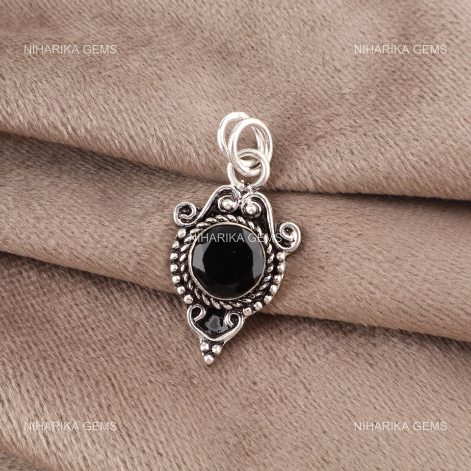 Redondo Negro Onix Piedra Raíz Chakra Gracias Da Día Nuevo Colgante Plata de Ley - Imagen 4 de 4