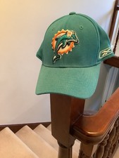 MENS BASEBALL CAP NFL DOLPHINS BNWOT ONE SIZE GREEN