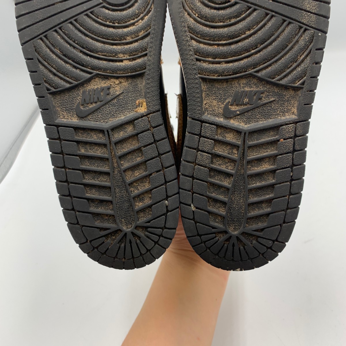 Nike Air Jordan 1 Mid SE DR6968-071 Youth 1 Shoes Gold Black Basketball Sneakers thumbnail 10