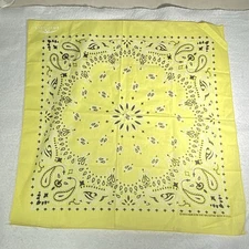 Vintage HAV-A-HANK Made in the USA Yellow Paisley Banana Bandana rn 15187