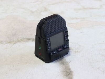 Beautiful Used ZOOM Q2n-4K Handy Video Recorder The Camera Beautiful Used ZOOM Q2n-4K Handy Video Recorder The Camera