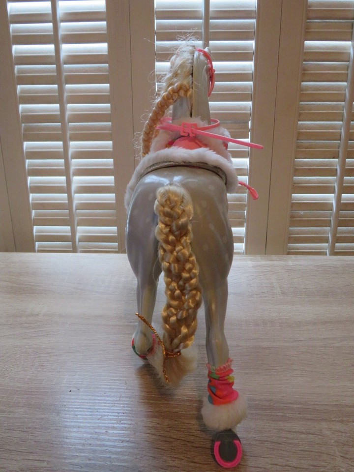 Barbie Snowdance – Cheval Jingles Avec Accessoires, 1991