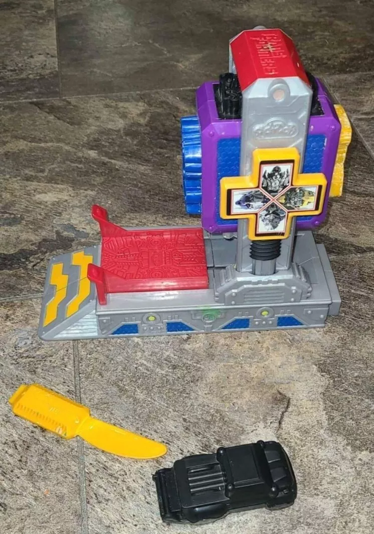 Hasbro Play doh Transformers Autobot Workshop Dark of the Moon 31957 partial set