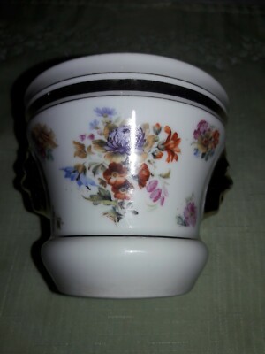 Rare Vintage Vase Planter Floral Flowers Porcelain White Karat Gold-Plated Lions