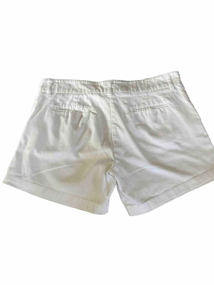 Pantalones cortos blancos para mujer, talla 6, tiro alto con trabillas para cinturón Foto 3 de 4