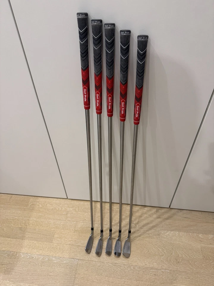 Titleist T100 (2021), 5-9, KBS C-Taper lite XStiff, +0,5 Inch, 2 Grad upright