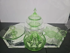 Candy Dish & Lid Heart Tidbit tray Leaf Juicer Green Uranium UV Glass depression
