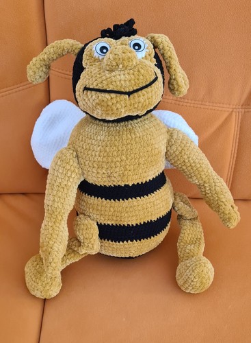 Kuscheltier,Handarbeit, Häkelarbeit, Gehäkelte Biene/Hummel ca 50+ cm - Bild 1 von 3