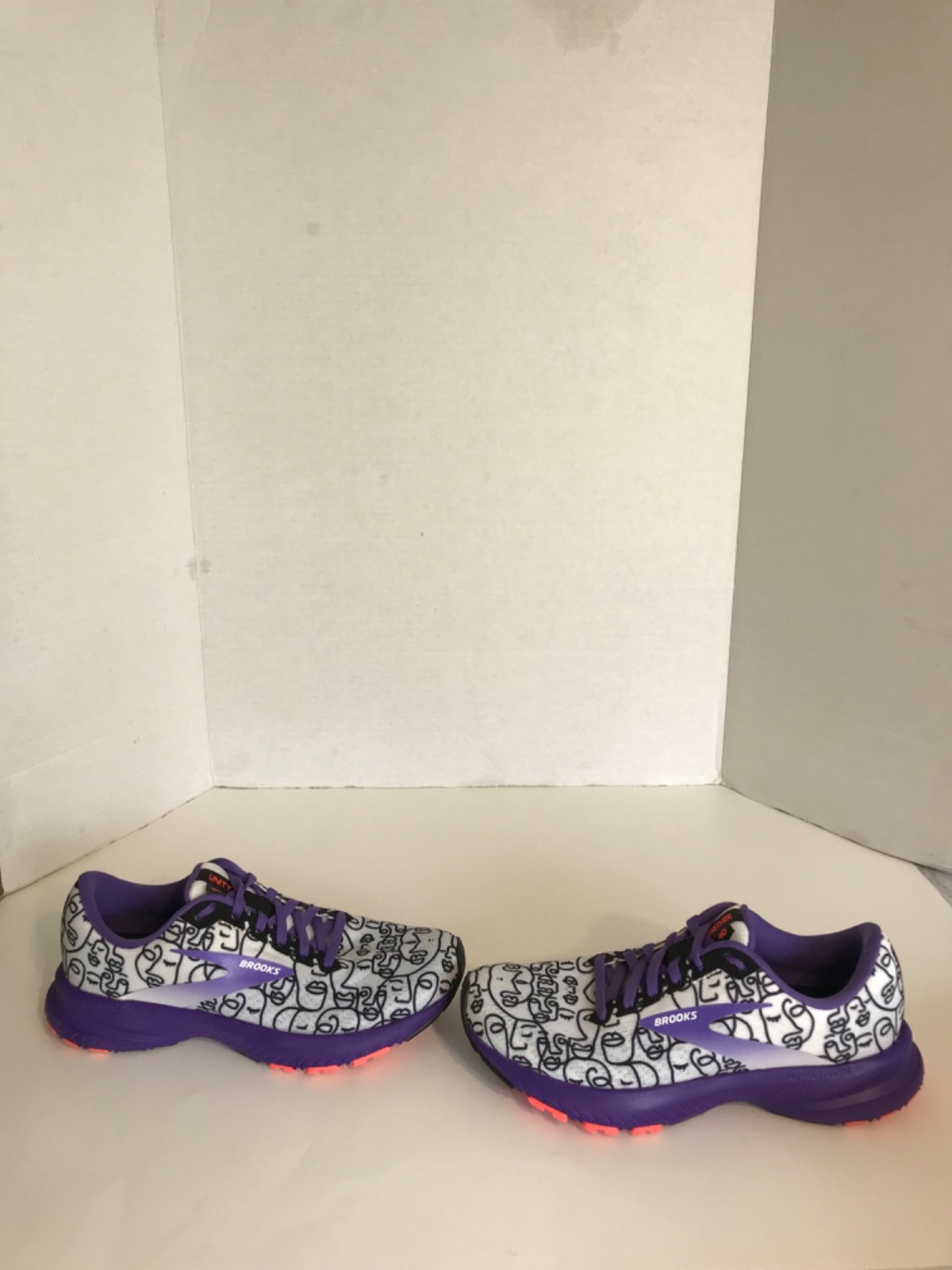 Brooks Launch 7 "Empower Her" Ivory Edition Women Size 6 MediumB Running No Box