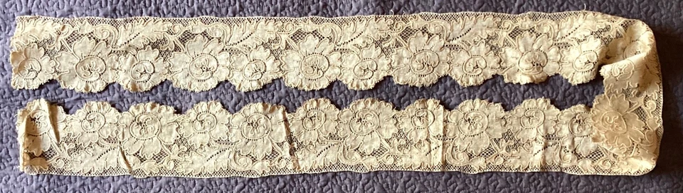 Dentelle ancienne, faite main, dimensions 170 cm x 8,5 cm, couleur beige - Photo 2/4