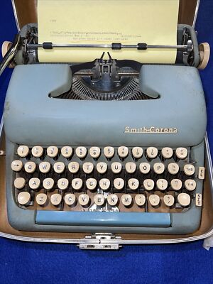 Vintage Smith Corona Typewriter Works, Y & U Key Get Stuck Needs New Ink Ribbon