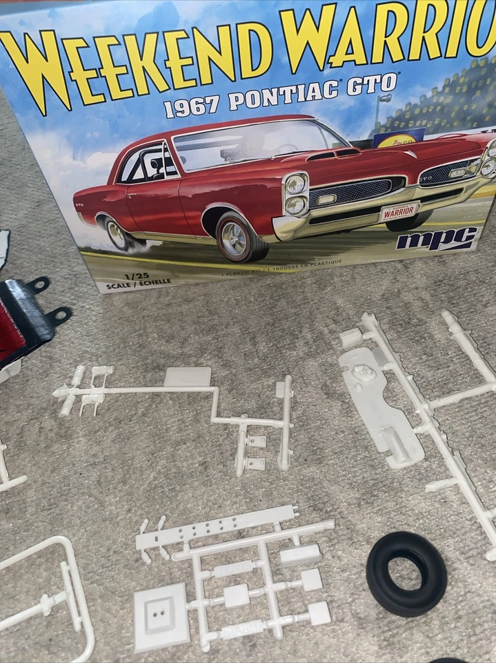 Kit Modelo Skill 3 1967 Pontiac GTO "Weekend Warrior" Kit 3 en 1 Modo Escala 1/25 Foto 3 de 4