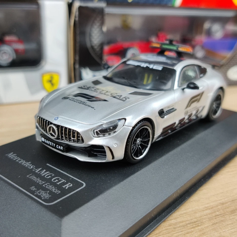 AUTO CMR MERCEDES AMG GT-R SAFETY CAR EDIZIONE LIMITATA PER CMR 1:43 IN SCATOLA - Immagine 2 di 4