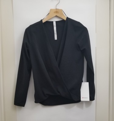 Lululemon Full Freedom LS Size 8 NWT 