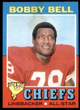 1971 Topps  #35 BOBBY BELL  Kansas City Chiefs  EX-EXMT (spot above head)
