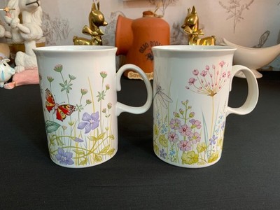 2 Dunoon Libelle & Schmetterling Blumendesign Steinzeug Tassen von Jackie Reynolds