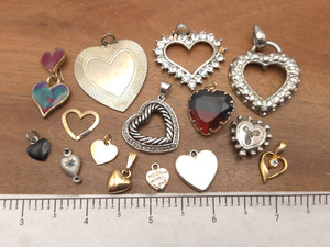 Vintage-Now 15 Piece Heart Valentine Pendants Charms Craft Jewelry Making Lot #6