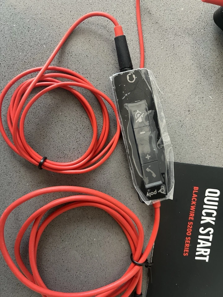 Auriculares USB Plantronics Blackwire serie 5200 de Poly - Nuevos con bolsa Foto 3 de 4