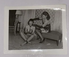 RARE BETTIE PAGE VINTAGE 1950's 4 x 5 PHOTOGRAPH BY IRVING KLAW