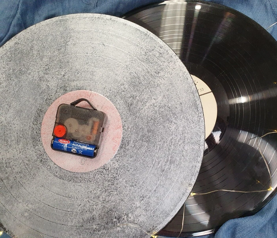 Reloj de Pared 11.8"/Reloj Vinilo/Hecho a Mano/Único/Arte de Pared/Regalo Hecho a Mano para Dos Foto 3 de 4