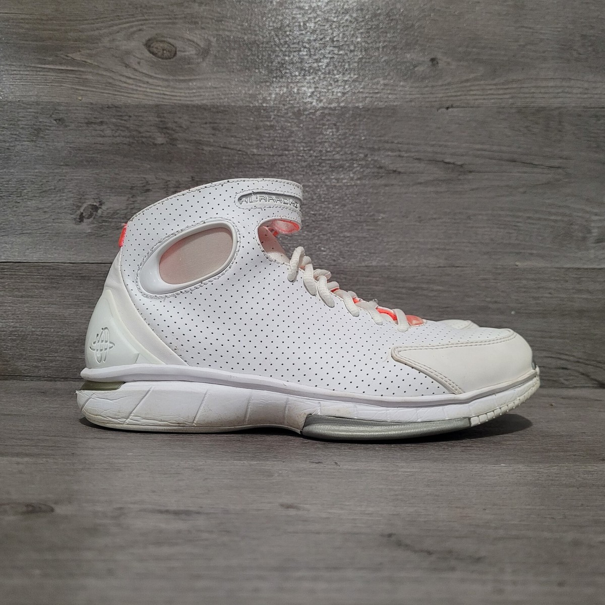 Nike Air Kobe Mens Size 8 Zoom Huarache 2K4 White Hot Lava  display picture 3