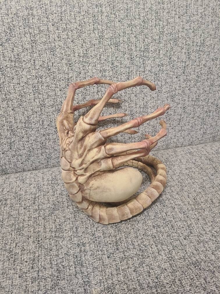 ALIEN Lifesize Facehugger Movie Prop Replica Resin PAINTED eBay