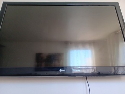 old style tv set