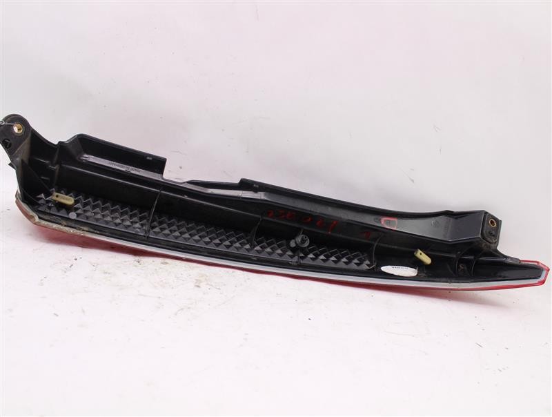 XC90 07-14 Left Upper Tail Light Lamp Assembly 876409  