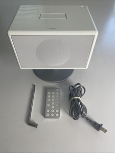 スピーカー・ウーファー GENEVA model S white Geneva Sound System Model S (White) Clock Radio with dock for iPod