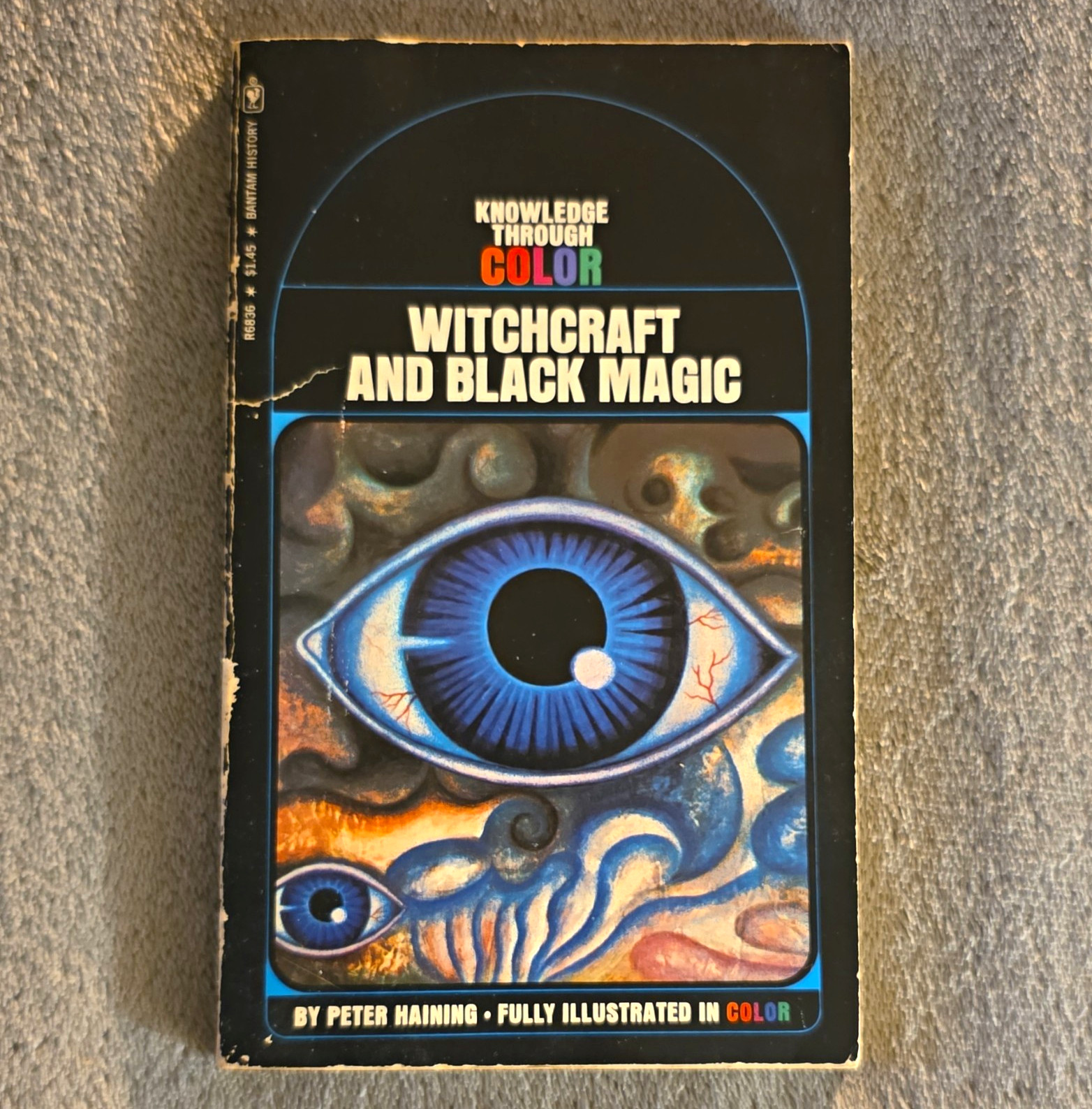 Knowledge Through Color Witchcraft and Black Magic Peter Haining PB 1973 Illus