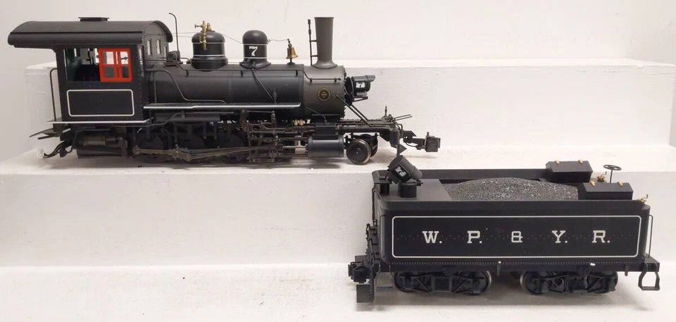 Bachmann Spectrum 81296 White Pass & Yukon 2-8-0 Steam Locomotive & Tender LN - Image 3 of 4