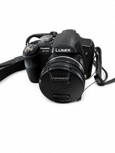 Panasonic Lumix DMC-FZ18 digital camera with charger battery manual