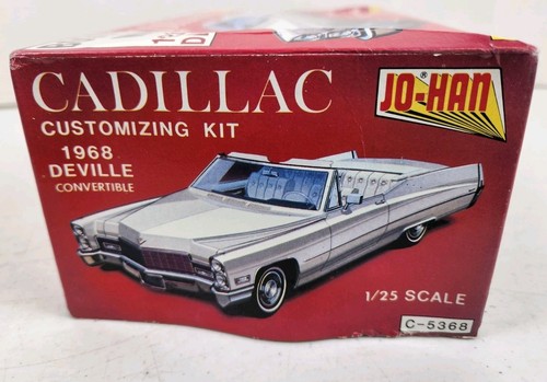 JO-HAN Cadillac 1968 Deville Cabrio Boss Man kit modellino scala 1/25 non costruito!! - Foto 3 di 17