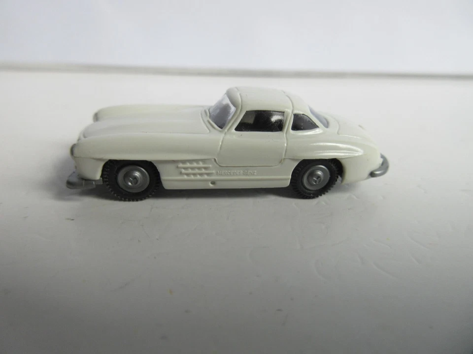 Praline 1:87 MERCEDES 300 SL, Bianco !!! - Immagine 2 di 3