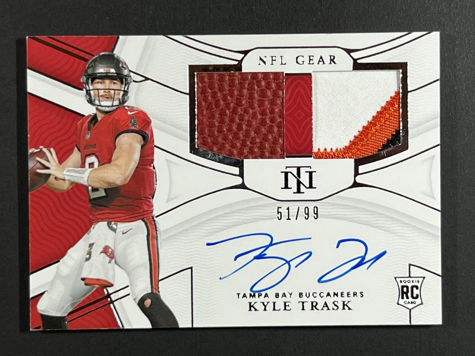 Kyle Trask 2021 National Treasures Rookie NFL Gear Signature Combos 51/99 RPA