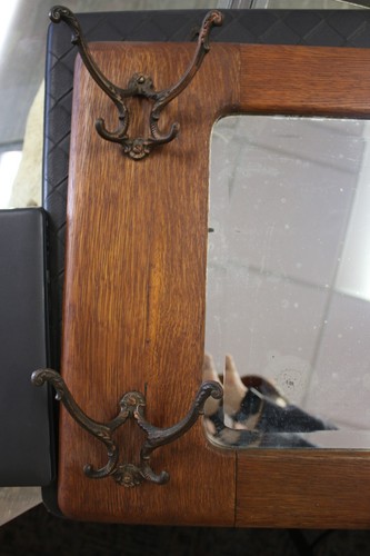 Vintage 1900's Solid Quartersawn Tiger Oak Beveled Mirror w/ Hooks 27.5" x 17" - Bild 9 von 18